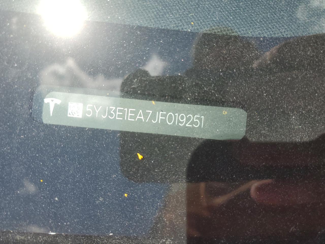 5YJ3E1EA7JF019251 2018 Tesla Model 3