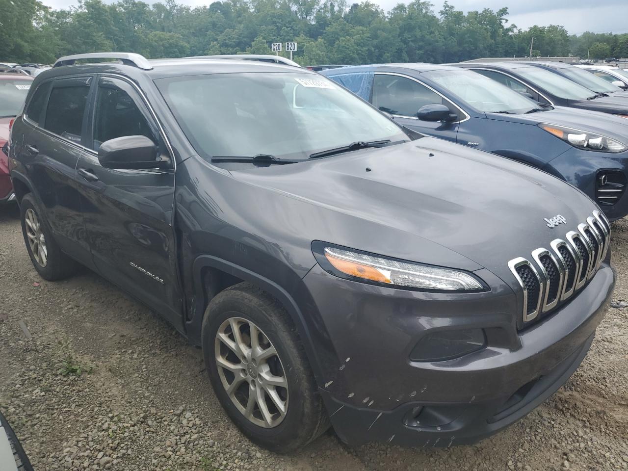 1C4PJMCB2GW331279 2016 Jeep Cherokee Latitude