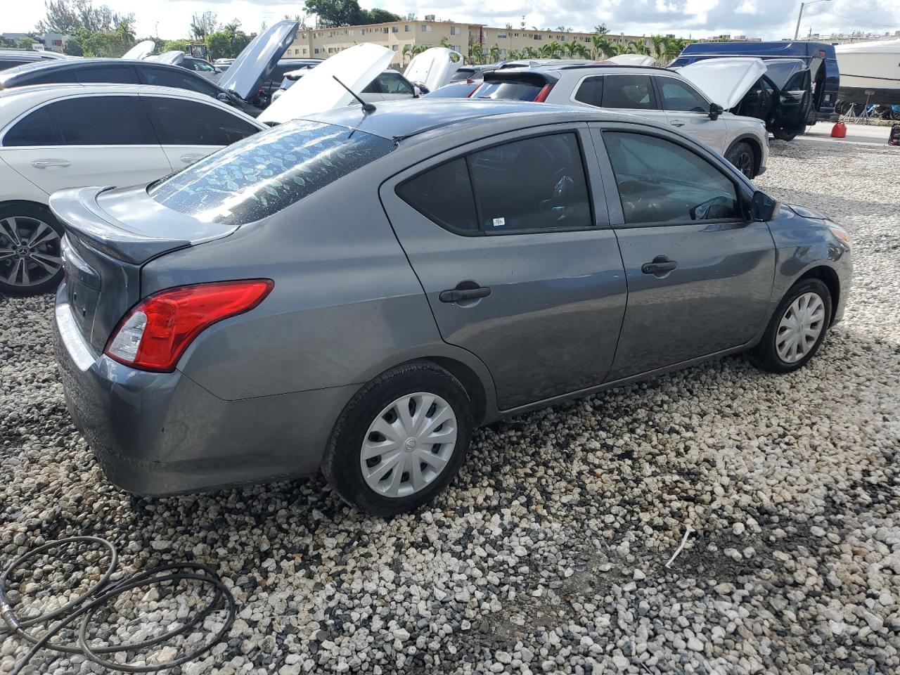 3N1CN7AP0JL887495 2018 Nissan Versa S