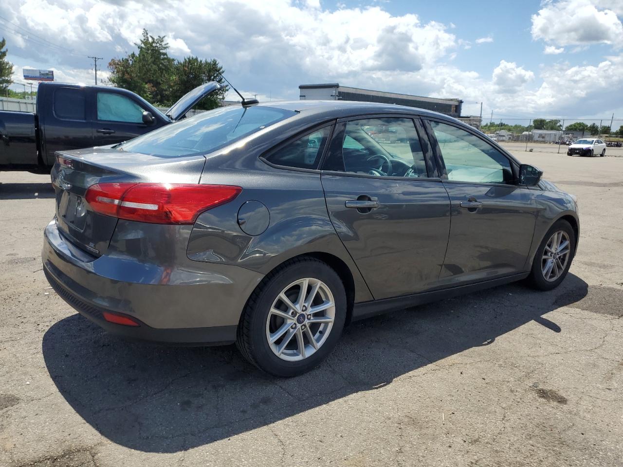 1FADP3F21GL404110 2016 Ford Focus Se