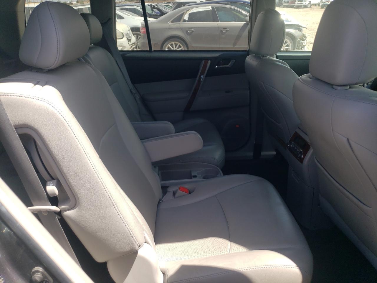 5TDDK3EH2CS112974 2012 Toyota Highlander Limited