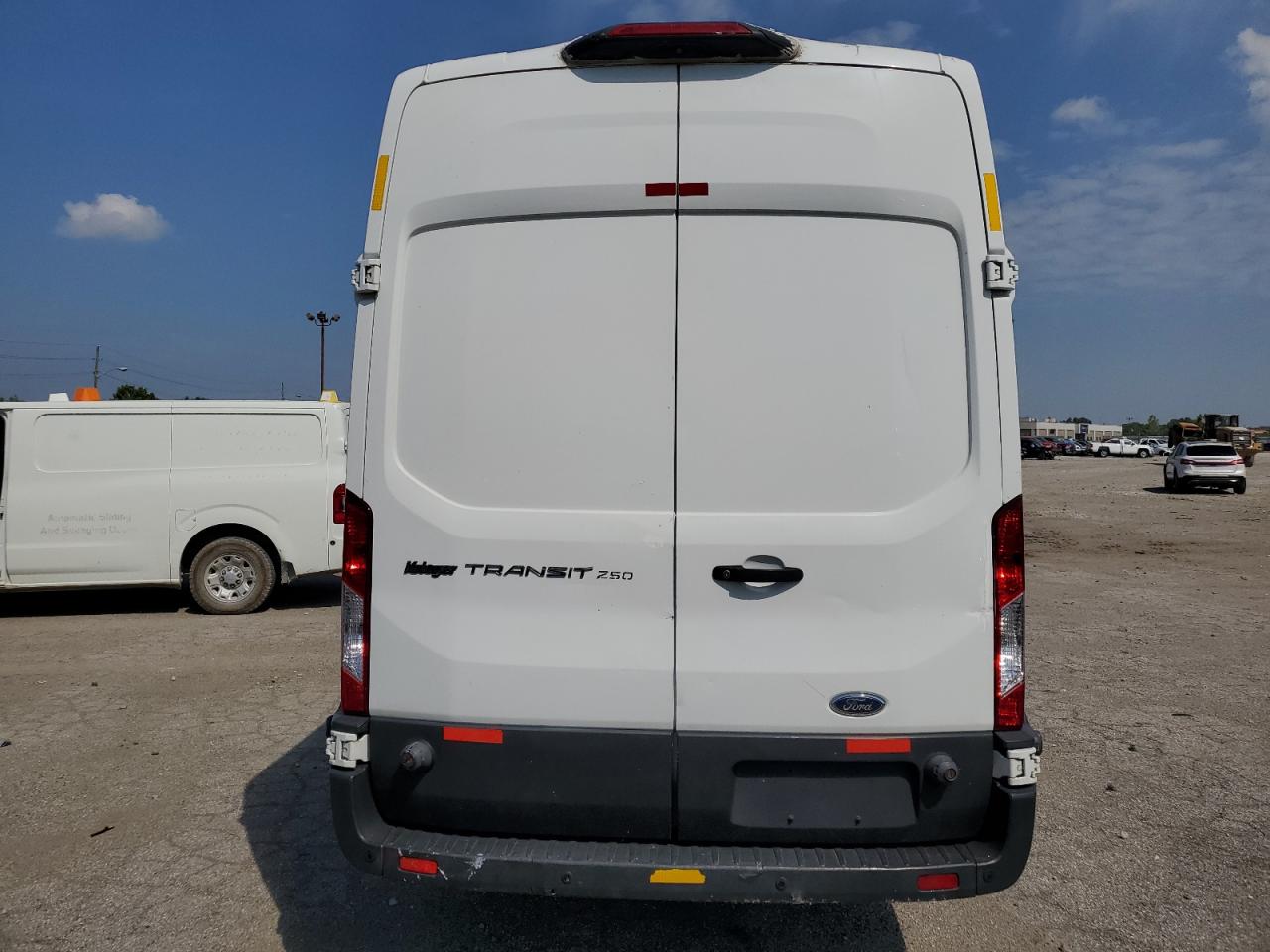 2018 Ford Transit T-250 vin: 1FTYR3XM5JKA32676