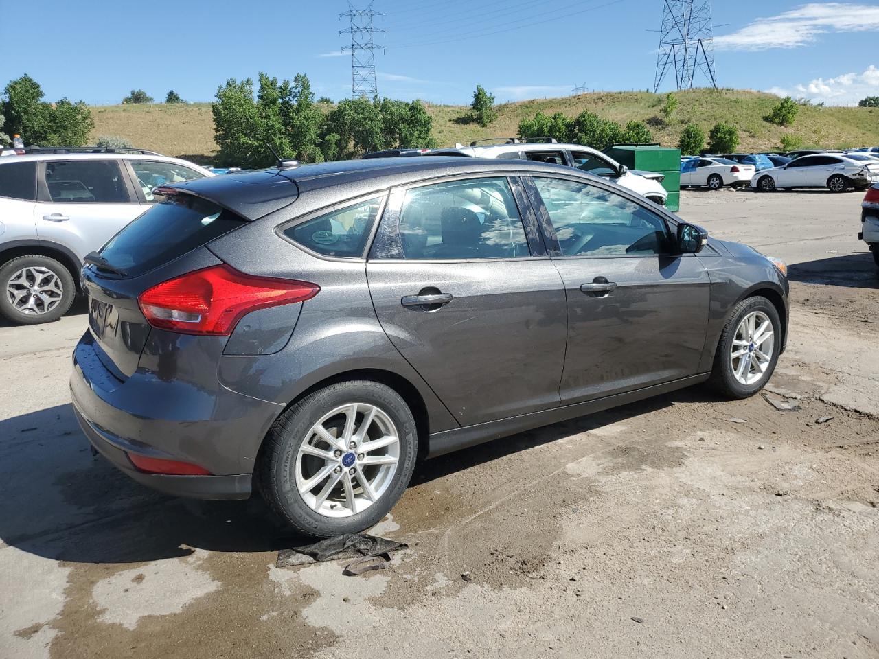 2016 Ford Focus Se vin: 1FADP3K22GL344859