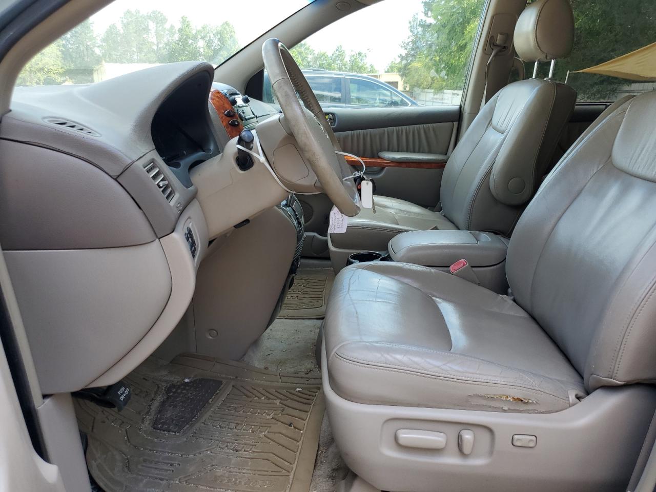 5TDZK22CX8S139985 2008 Toyota Sienna Xle