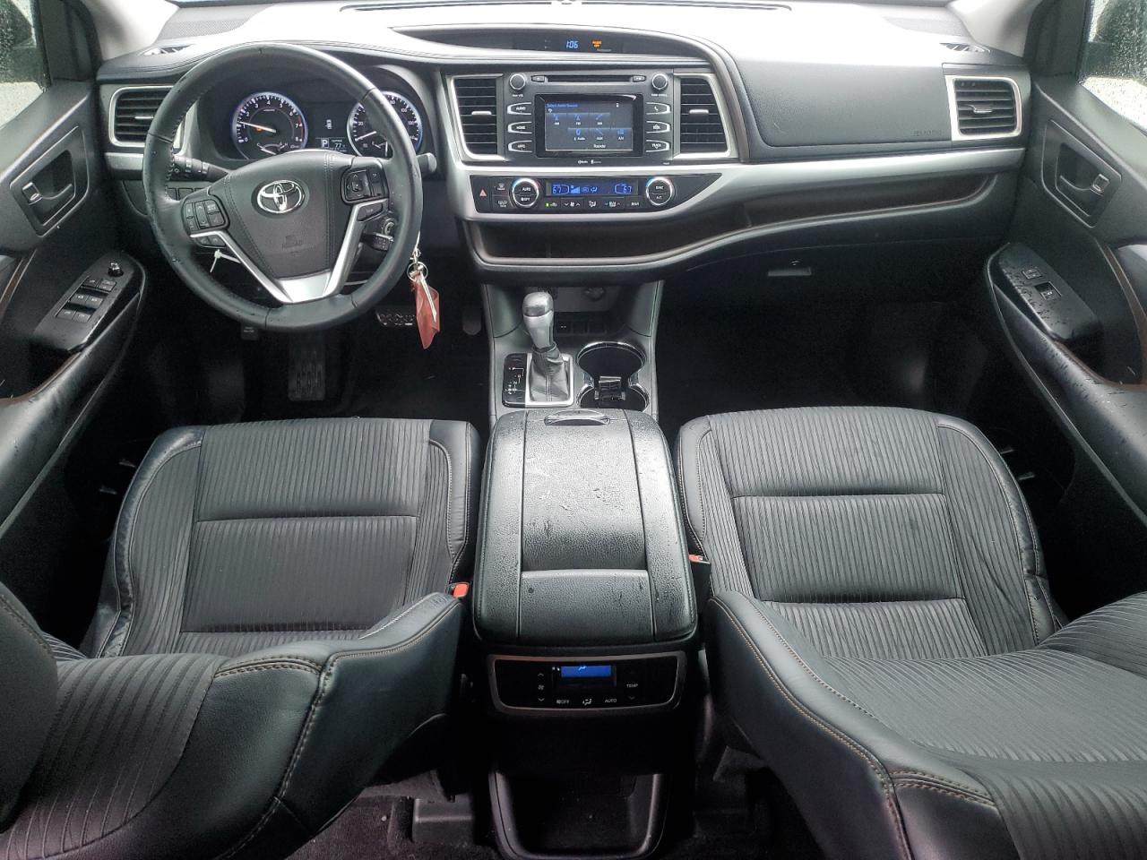 5TDZKRFH1FS089523 2015 Toyota Highlander Le