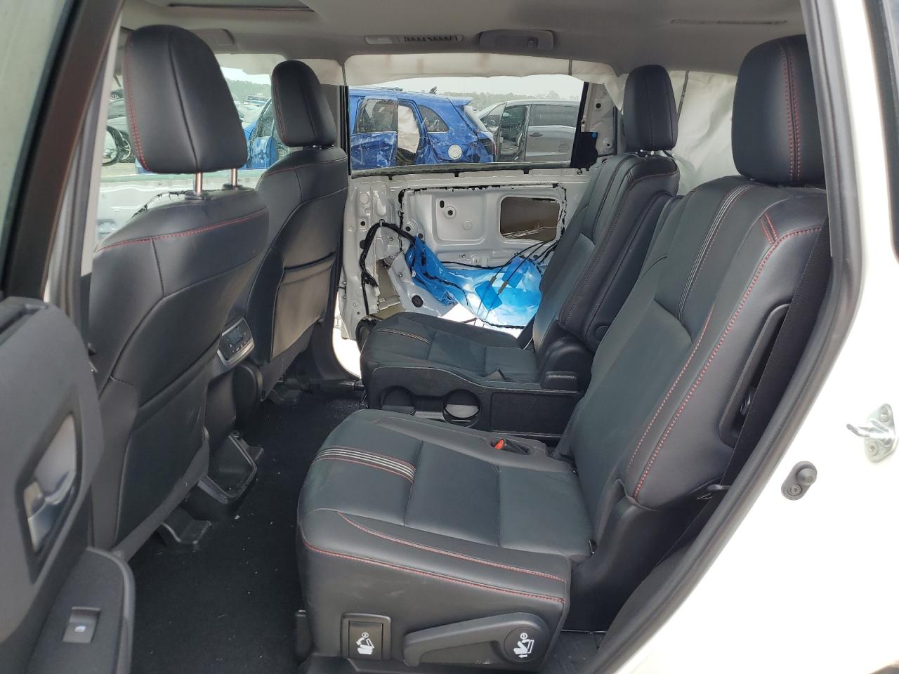 5TDKZRFH7KS355859 2019 Toyota Highlander Se