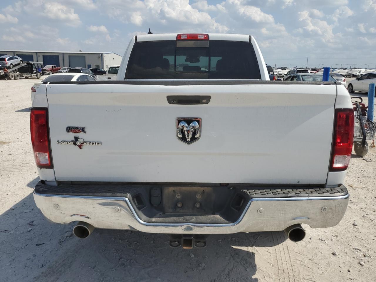 1C6RR6LM5FS580493 2015 Ram 1500 Slt