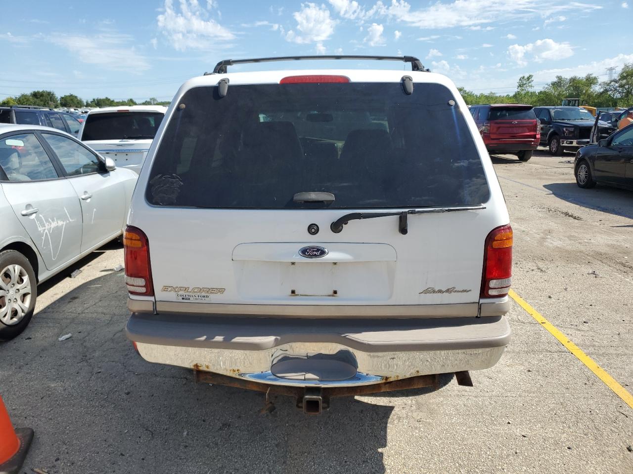 1FMZU74E1YZA20643 2000 Ford Explorer Eddie Bauer