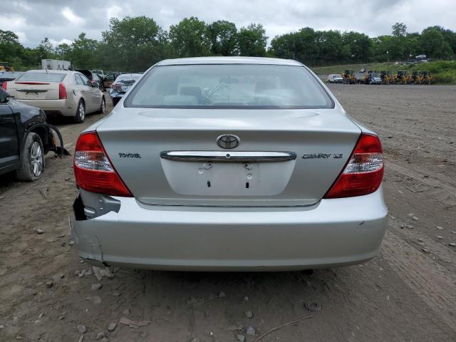 2004 Toyota Camry Le VIN: JTDBE32K040252699 Lot: 58201444