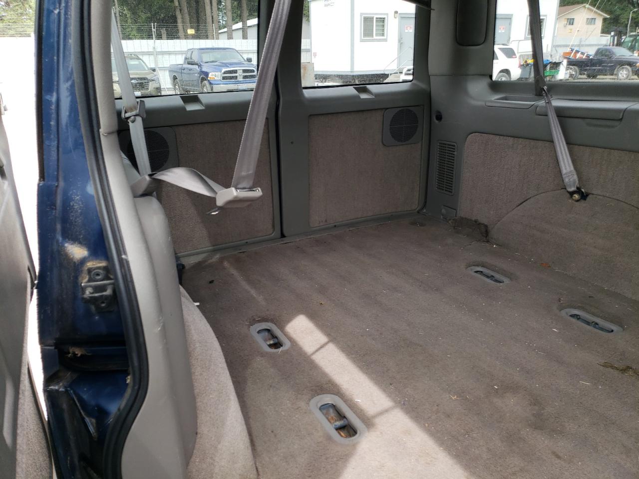 1GNDM19W9YB178077 2000 Chevrolet Astro