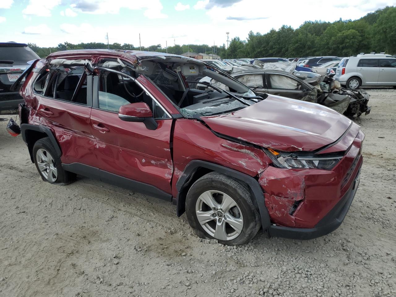 2T3P1RFV1MW209767 2021 Toyota Rav4 Xle