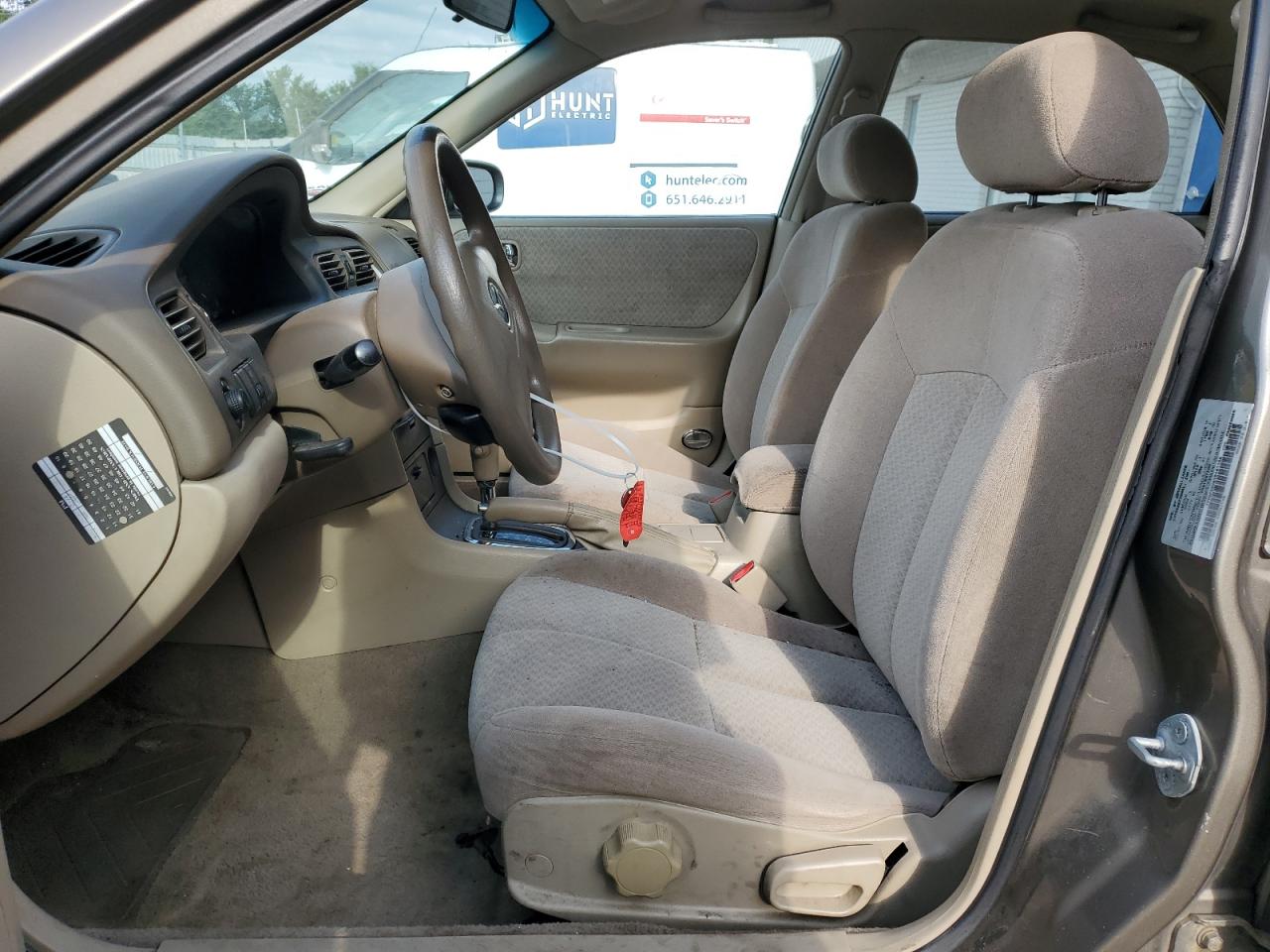 1YVGF22C6Y5161168 2000 Mazda 626 Es