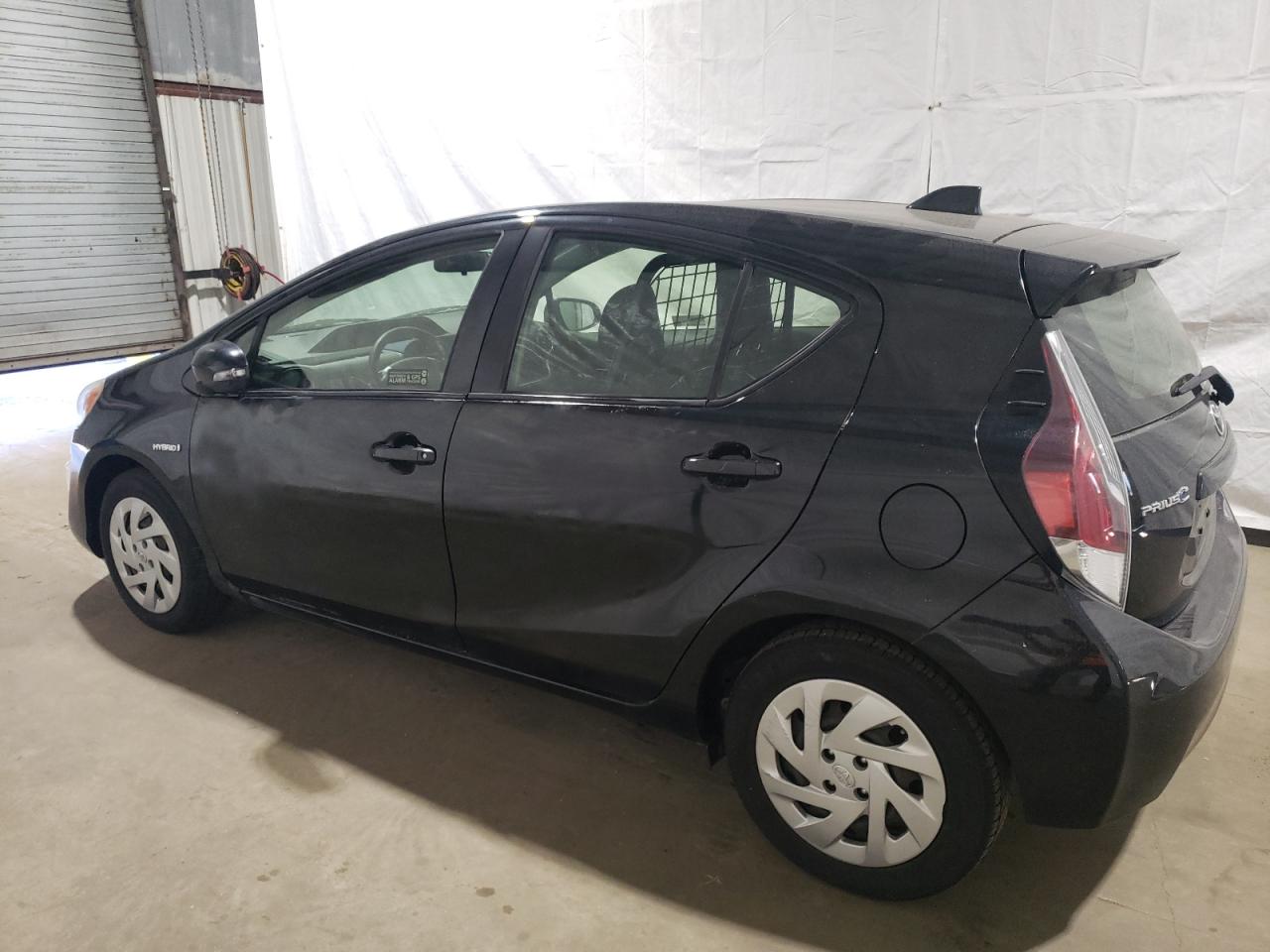 2016 Toyota Prius C vin: JTDKDTB35G1120502