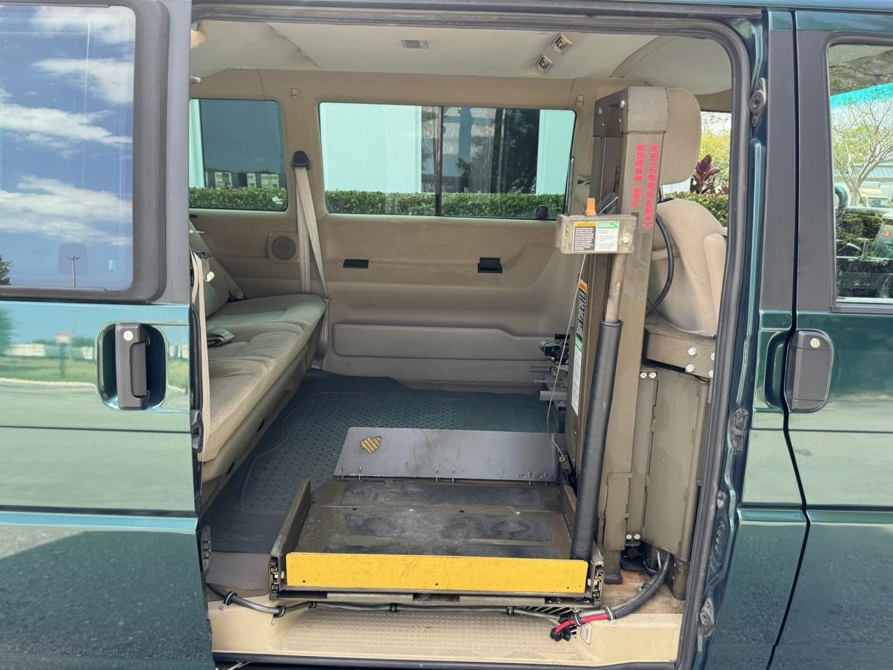 WV2KB47002H084763 2002 Volkswagen Eurovan Gls