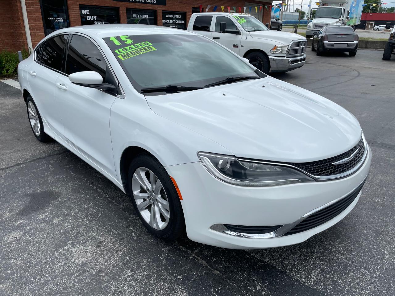 2015 Chrysler 200 Limited vin: 1C3CCCABXFN653408