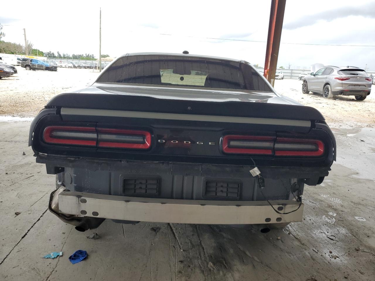 2C3CDZAG1JH327848 2018 Dodge Challenger Sxt