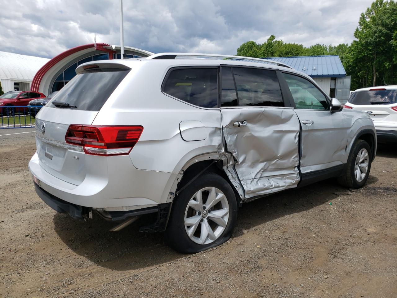 2018 Volkswagen Atlas S vin: 1V2AP2CA1JC532324