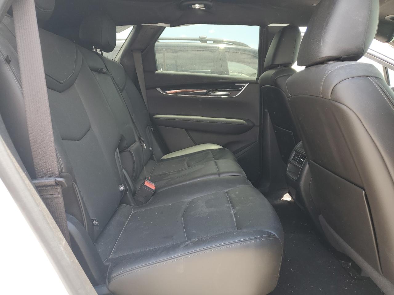 1GYKNCRS6MZ210176 2021 Cadillac Xt5 Premium Luxury