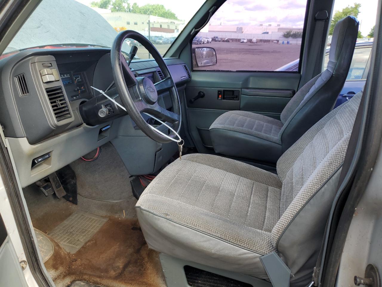 1GNDM15Z9LB171008 1990 Chevrolet Astro