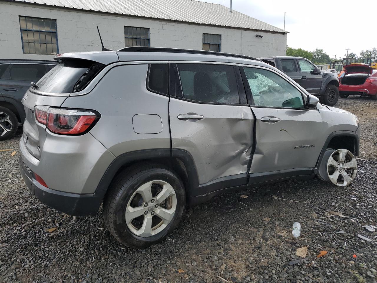 Lot #2979177978 2018 JEEP COMPASS LA