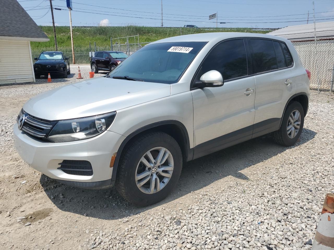 2013 Volkswagen Tiguan S vin: WVGAV7AX7DW538090