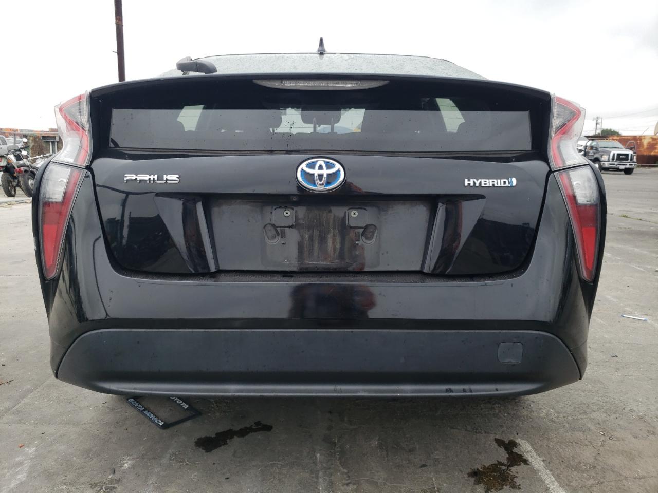 JTDKARFU7H3040624 2017 Toyota Prius