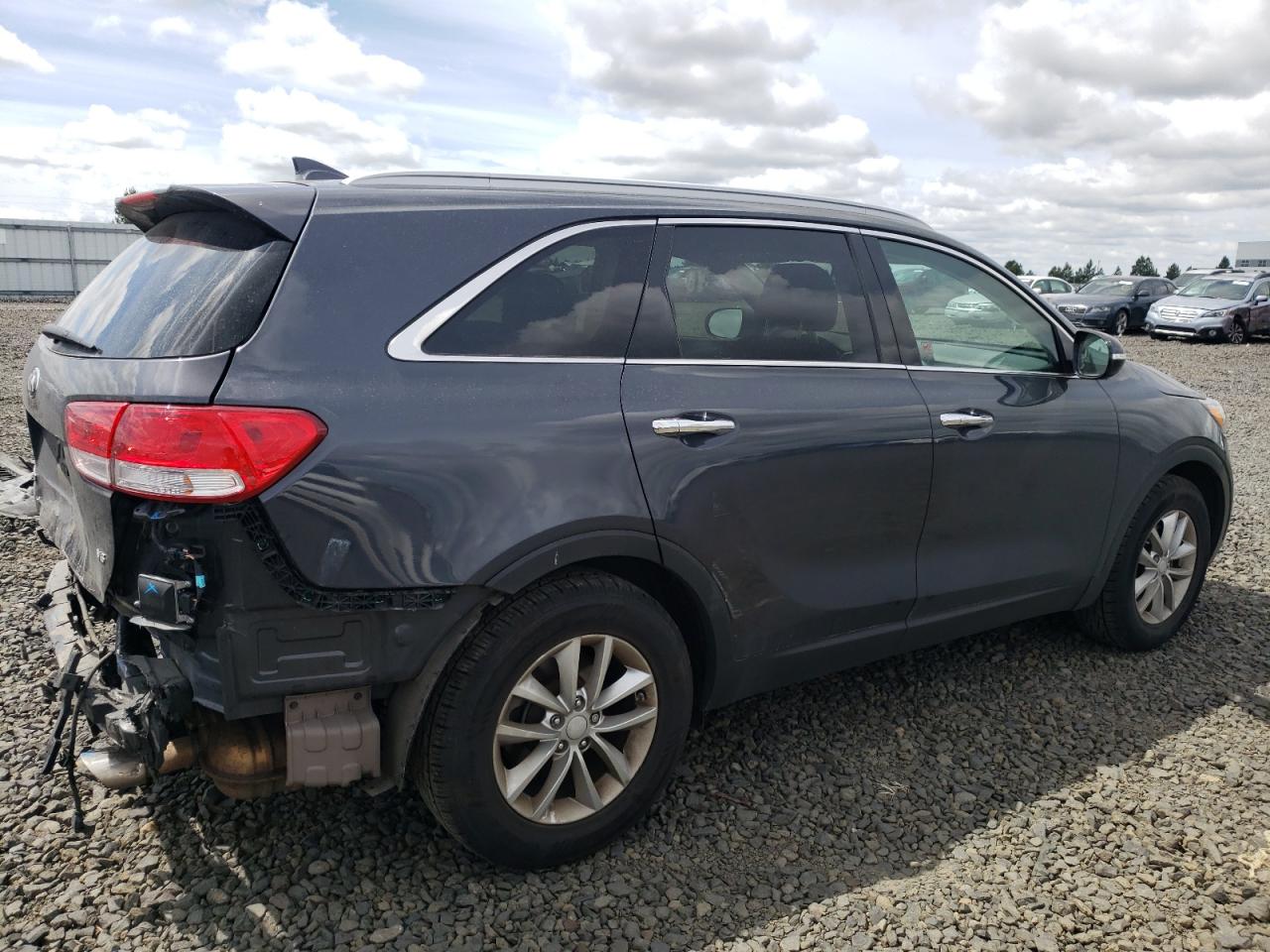 5XYPGDA56HG293081 2017 Kia Sorento Lx