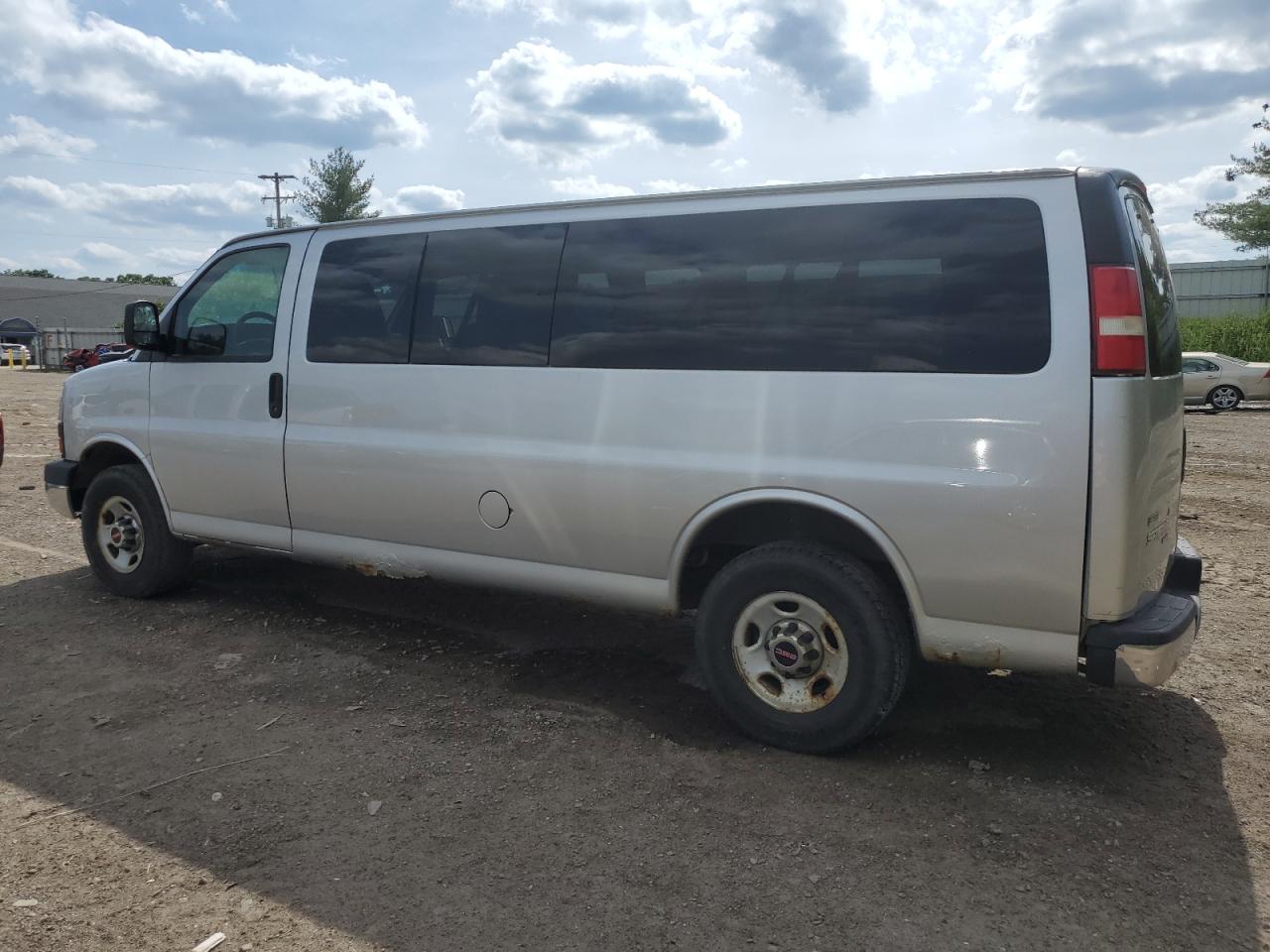 1GJ2G1DG2A1126477 2010 GMC Savana G3500 Lt