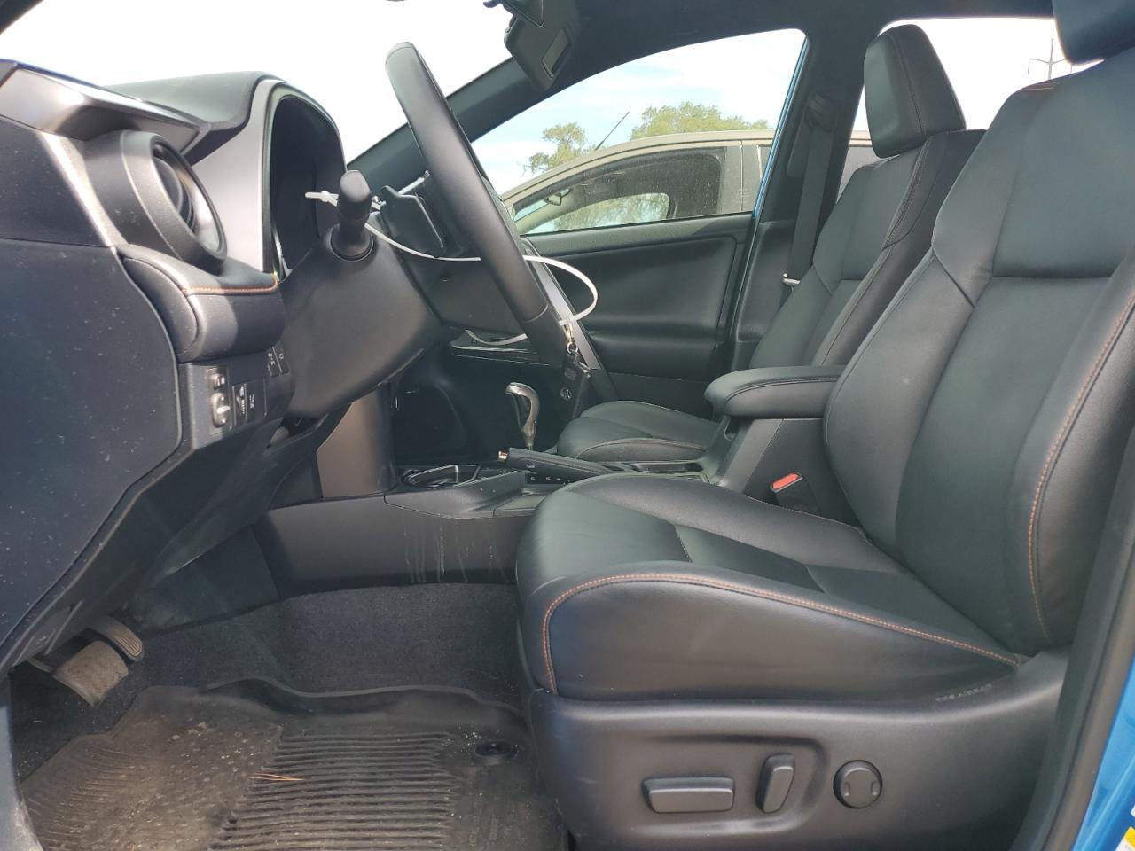 JTMJFREV9HJ130697 2017 Toyota Rav4 Se