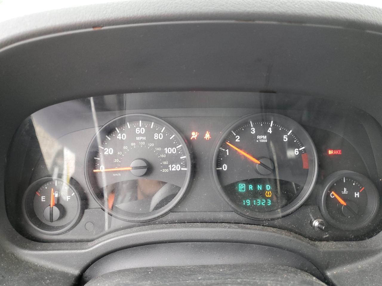 1J4NF1FB8BD136059 2011 Jeep Compass Sport