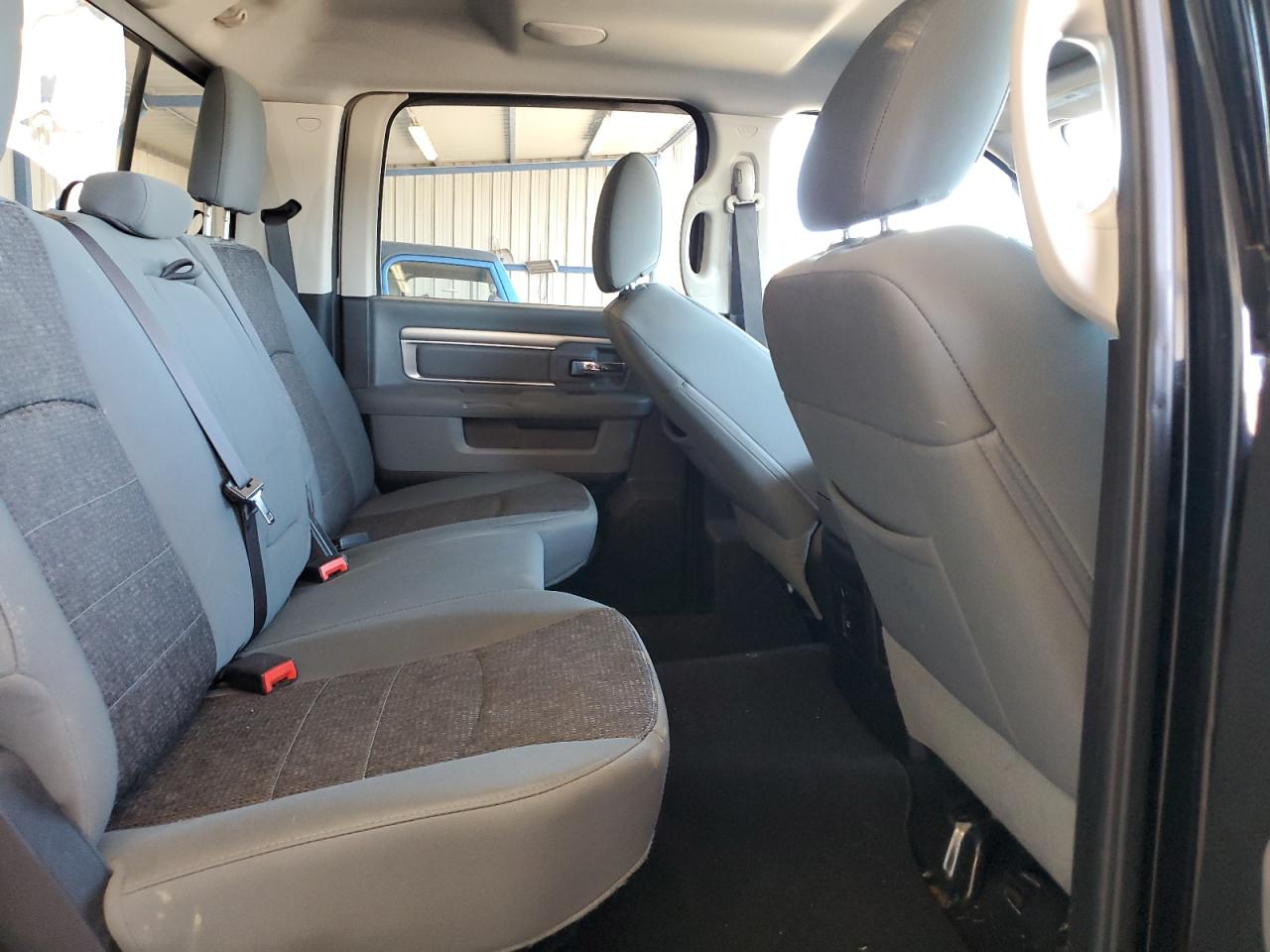 1C6RR7LG3GS112909 2016 Ram 1500 Slt