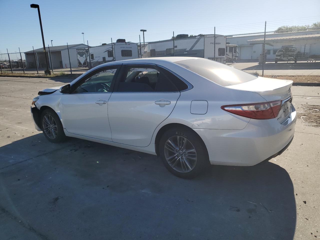 2016 Toyota Camry Le vin: 4T1BF1FK7GU126067