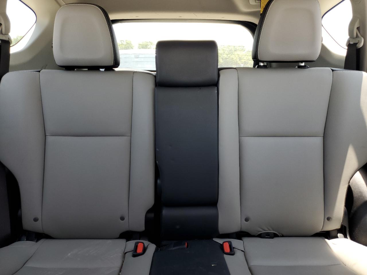 JTMYFREVXHD099988 2017 Toyota Rav4 Limited