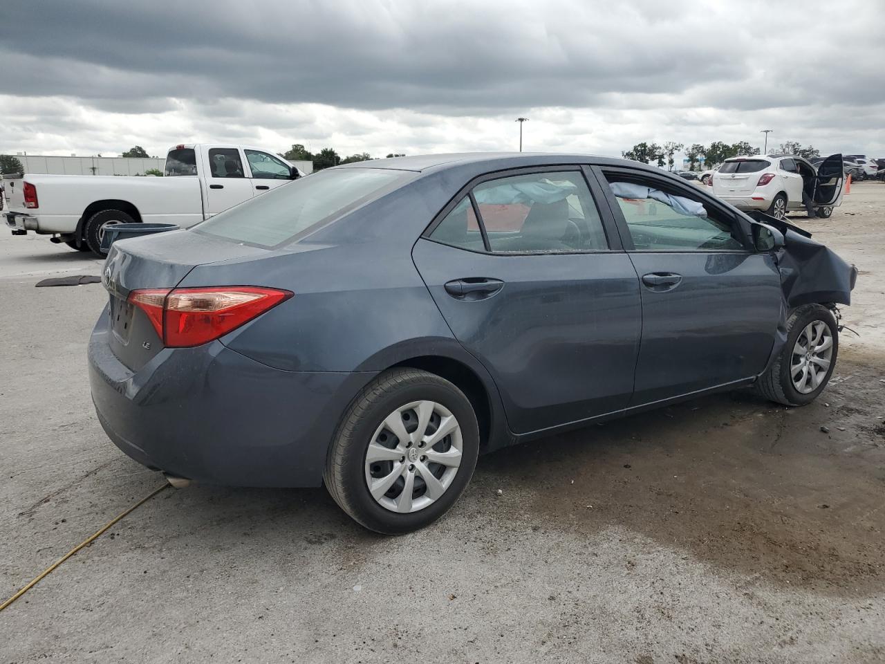 5YFBURHE9HP677339 2017 Toyota Corolla L