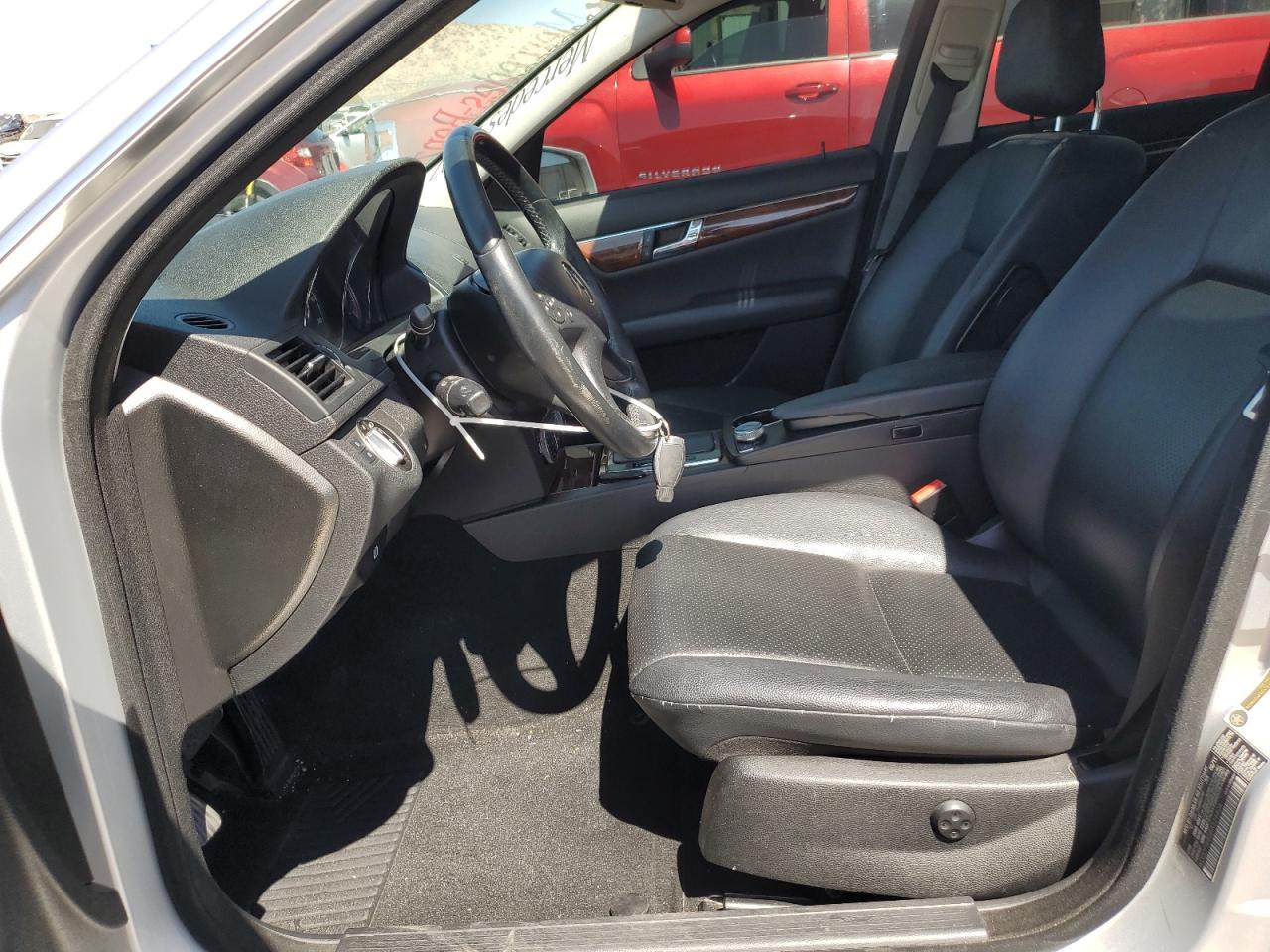 WDDGF5EB5BA526406 2011 Mercedes-Benz C 300