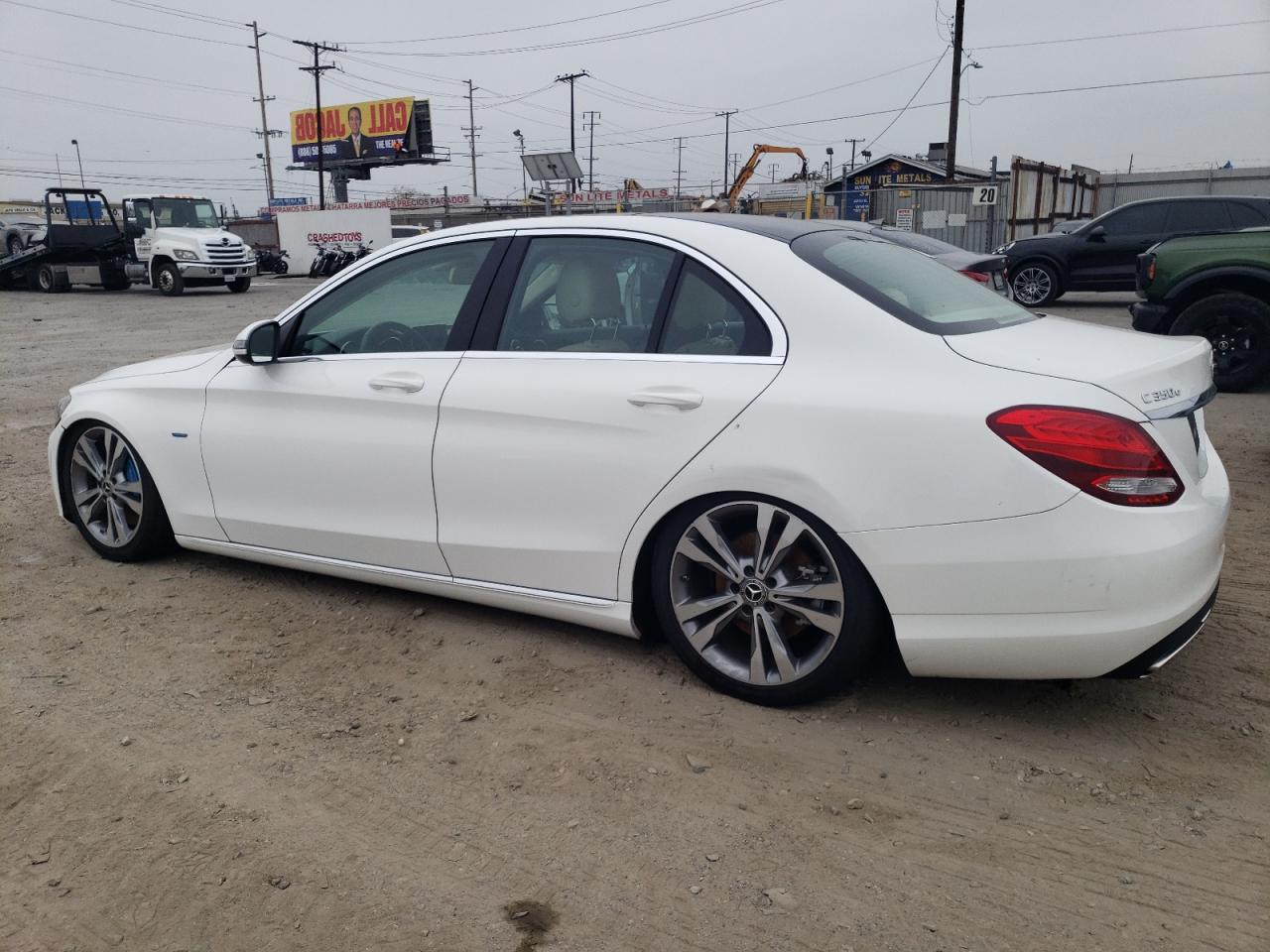 2017 Mercedes-Benz C 350E vin: 55SWF4HB4HU225037