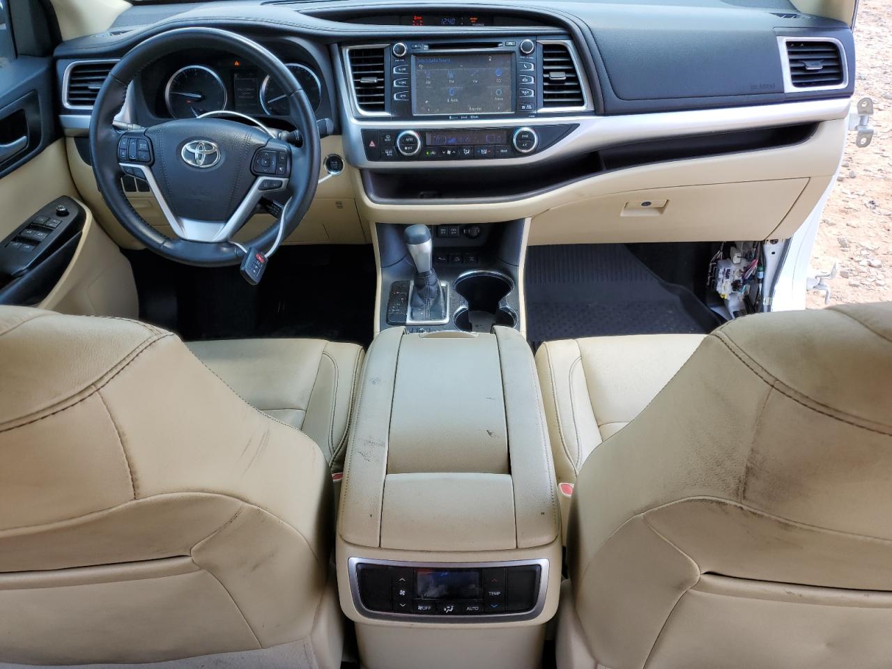 5TDJZRFH5JS908115 2018 Toyota Highlander Se