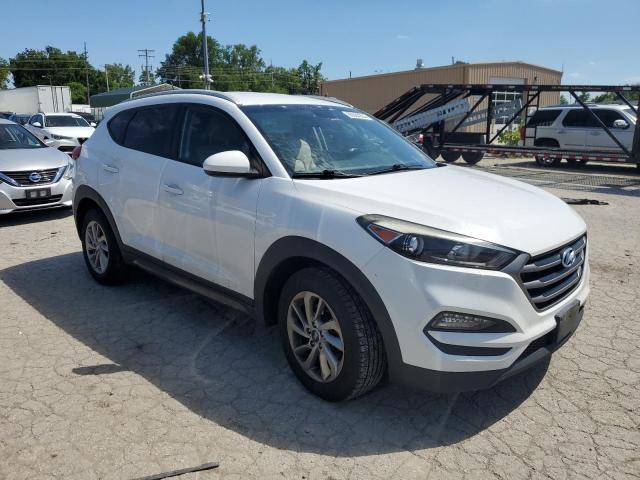 2016 HYUNDAI 150 - KM8J33A41GU120063