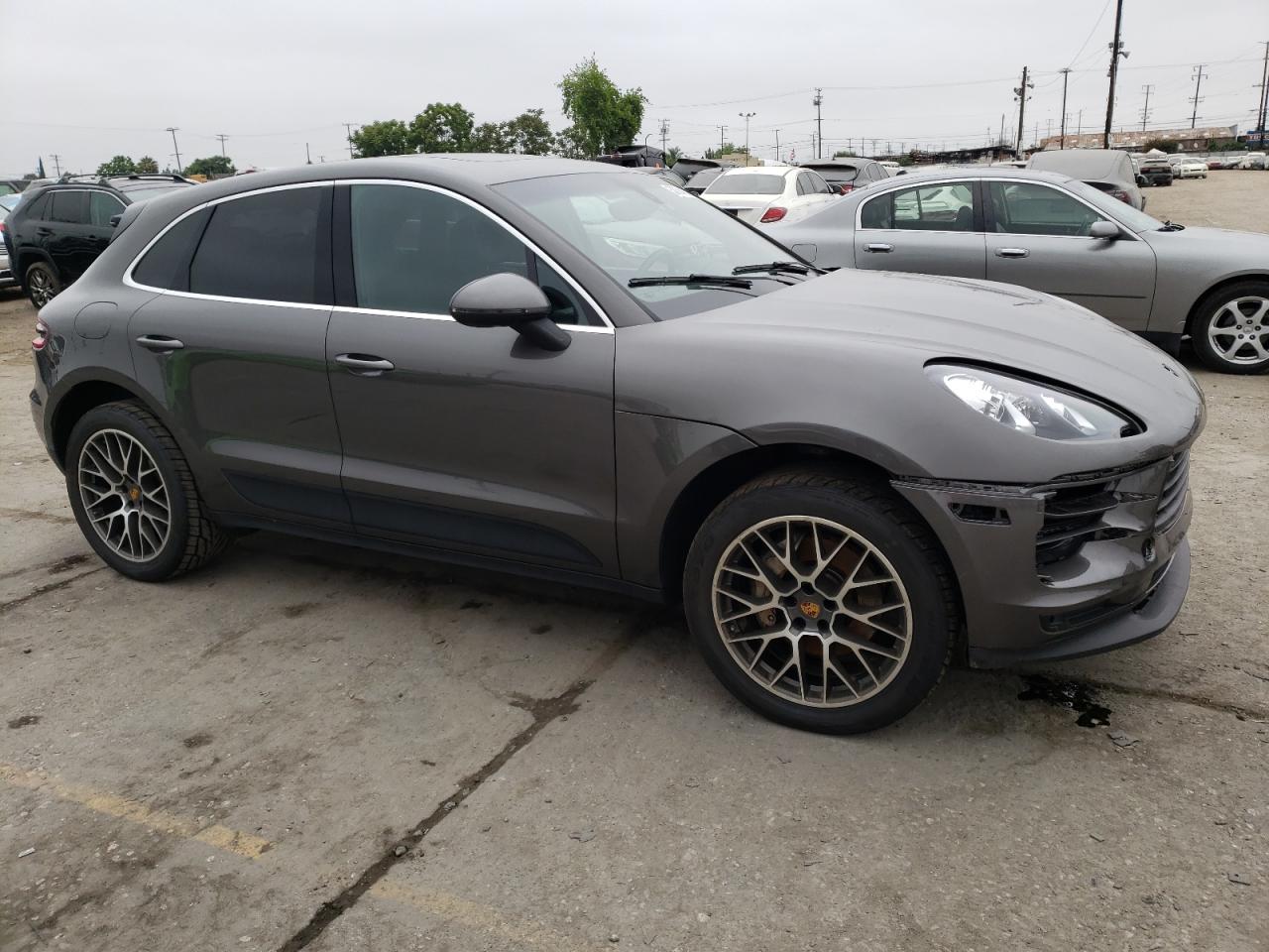 2016 Porsche Macan S vin: WP1AB2A55GLB52691