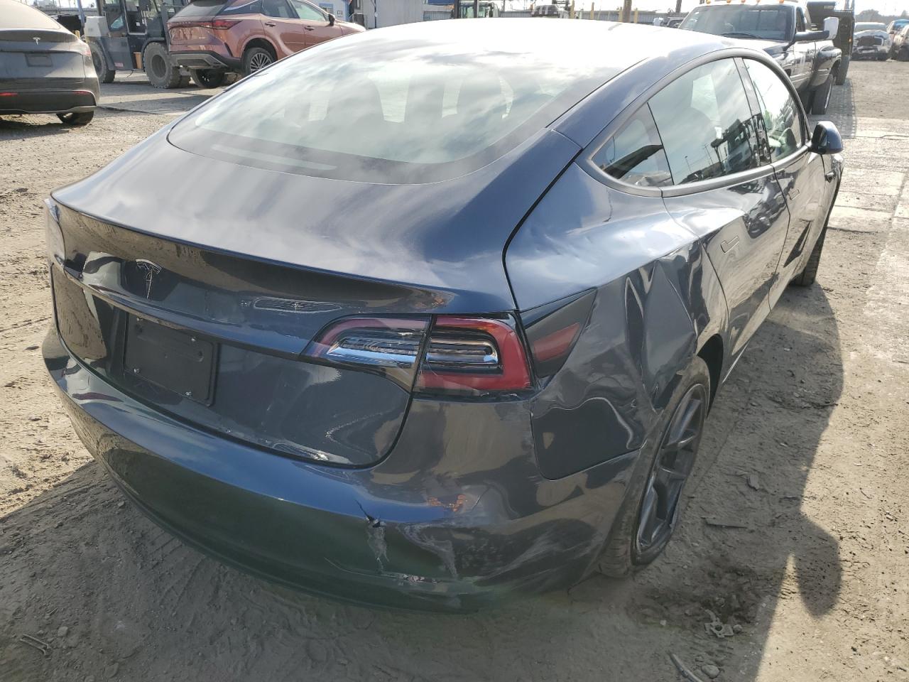 2023 Tesla Model 3 vin: 5YJ3E1EA2PF402202