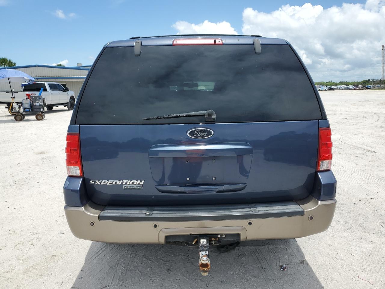 1FMRU17W74LB29848 2004 Ford Expedition Eddie Bauer