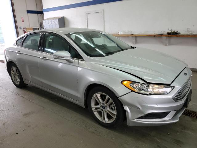 VIN 3FA6P0HDXJR227717 2018 Ford Fusion, SE no.4