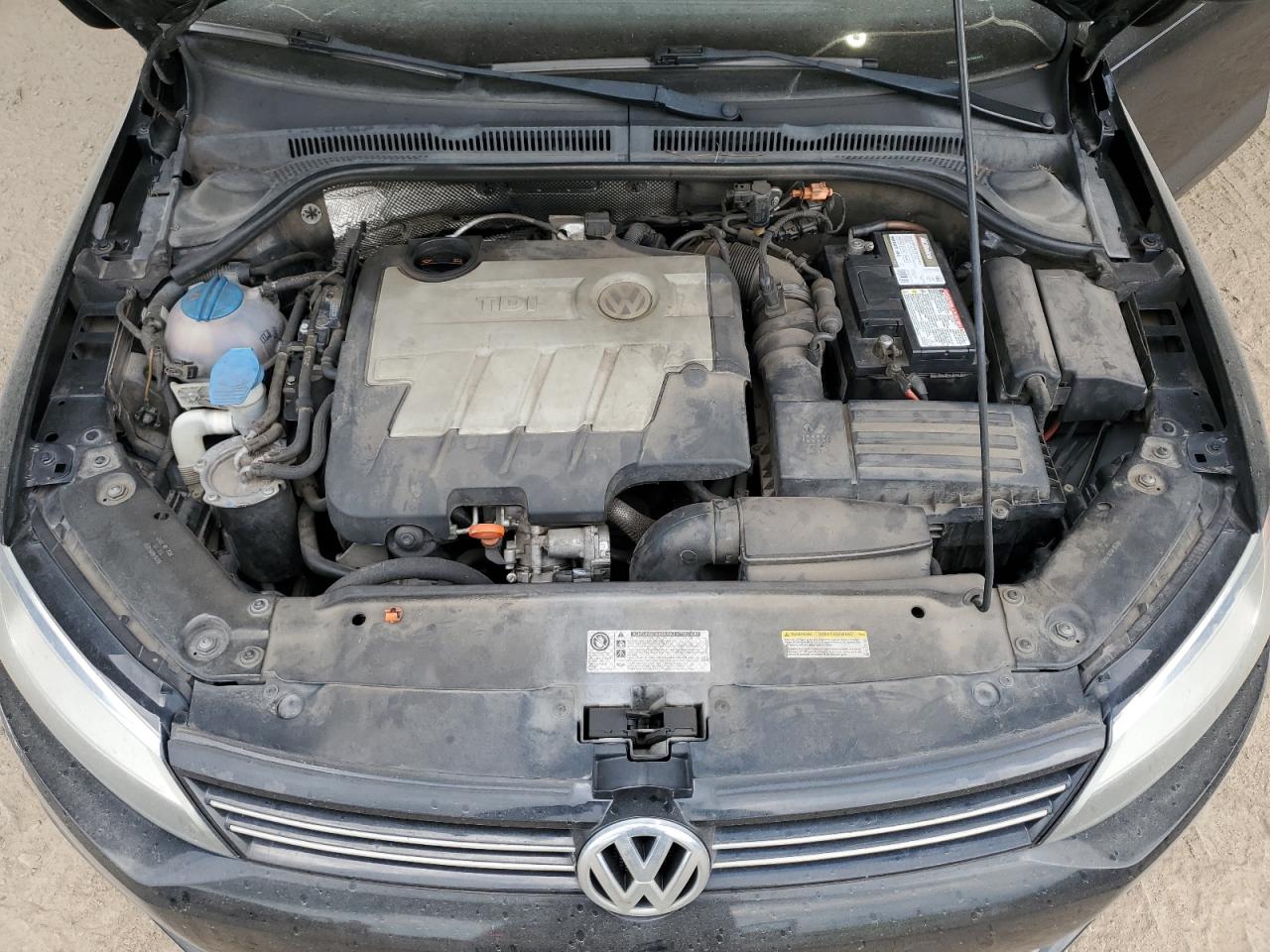 3VWLL7AJ2DM386893 2013 Volkswagen Jetta Tdi