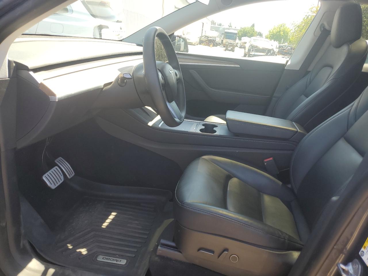 7SAYGDEFXPF613129 2023 Tesla Model Y