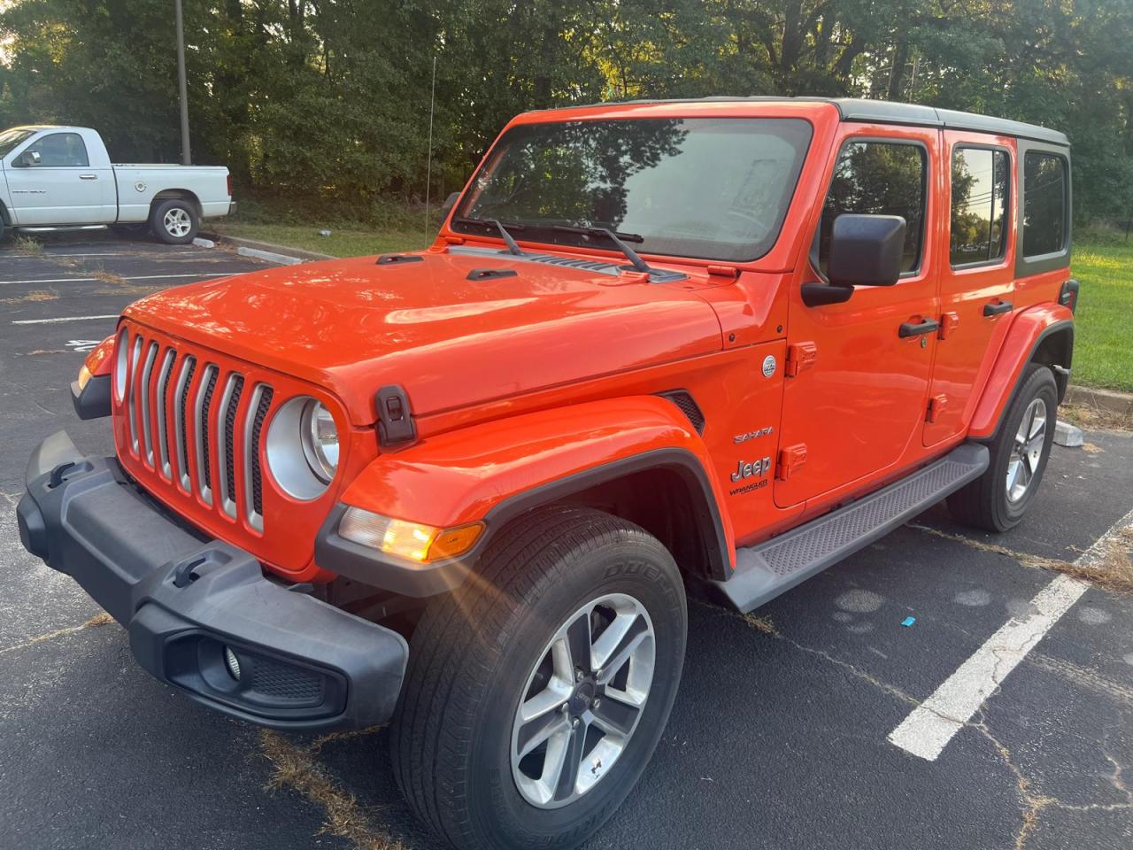 2019 Jeep Wrangler Unlimited Sahara vin: 1C4HJXEG7KW684642