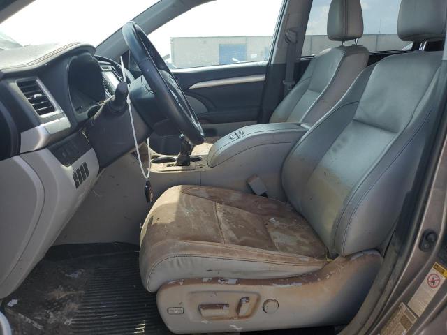 VIN 5TDKZRFH1KS554714 2019 Toyota Highlander, SE no.7