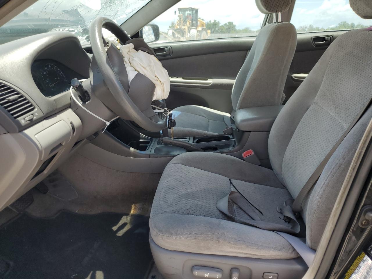 4T1BE32K74U366509 2004 Toyota Camry Le