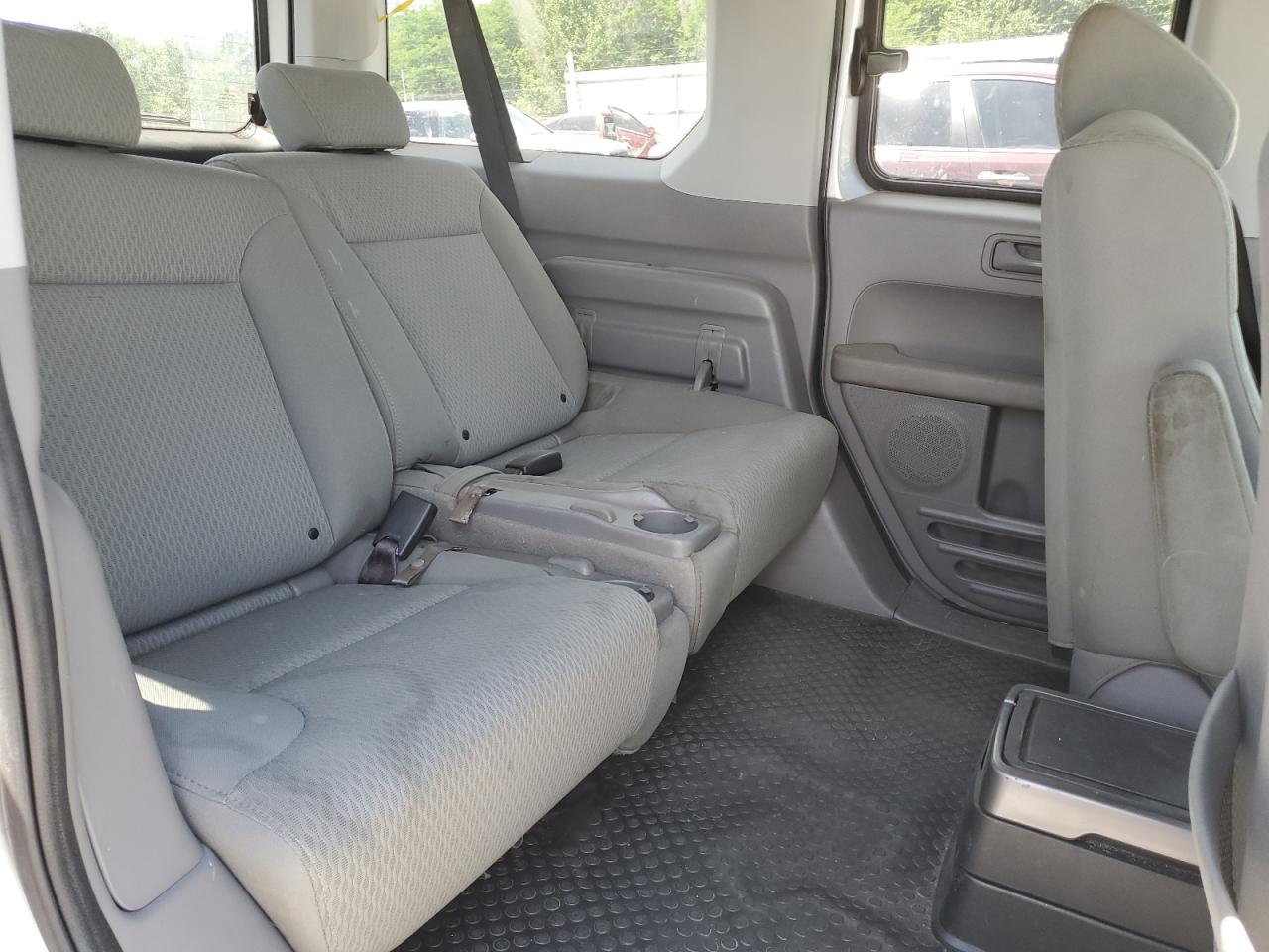 5J6YH2H76BL005286 2011 Honda Element Ex