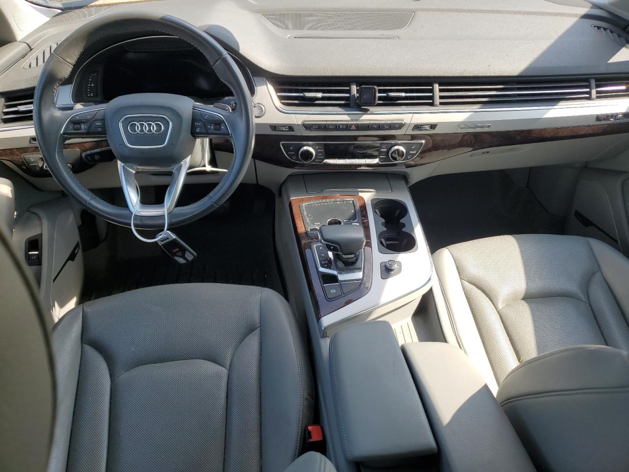 WA1LHAF75KD025286 2019 Audi Q7 Premium Plus