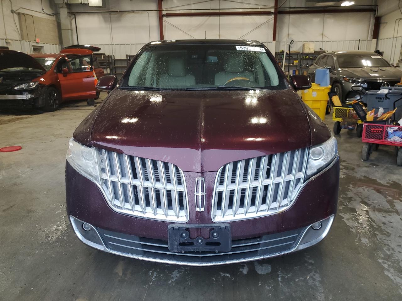 2LMHJ5AT2BBJ51042 2011 Lincoln Mkt